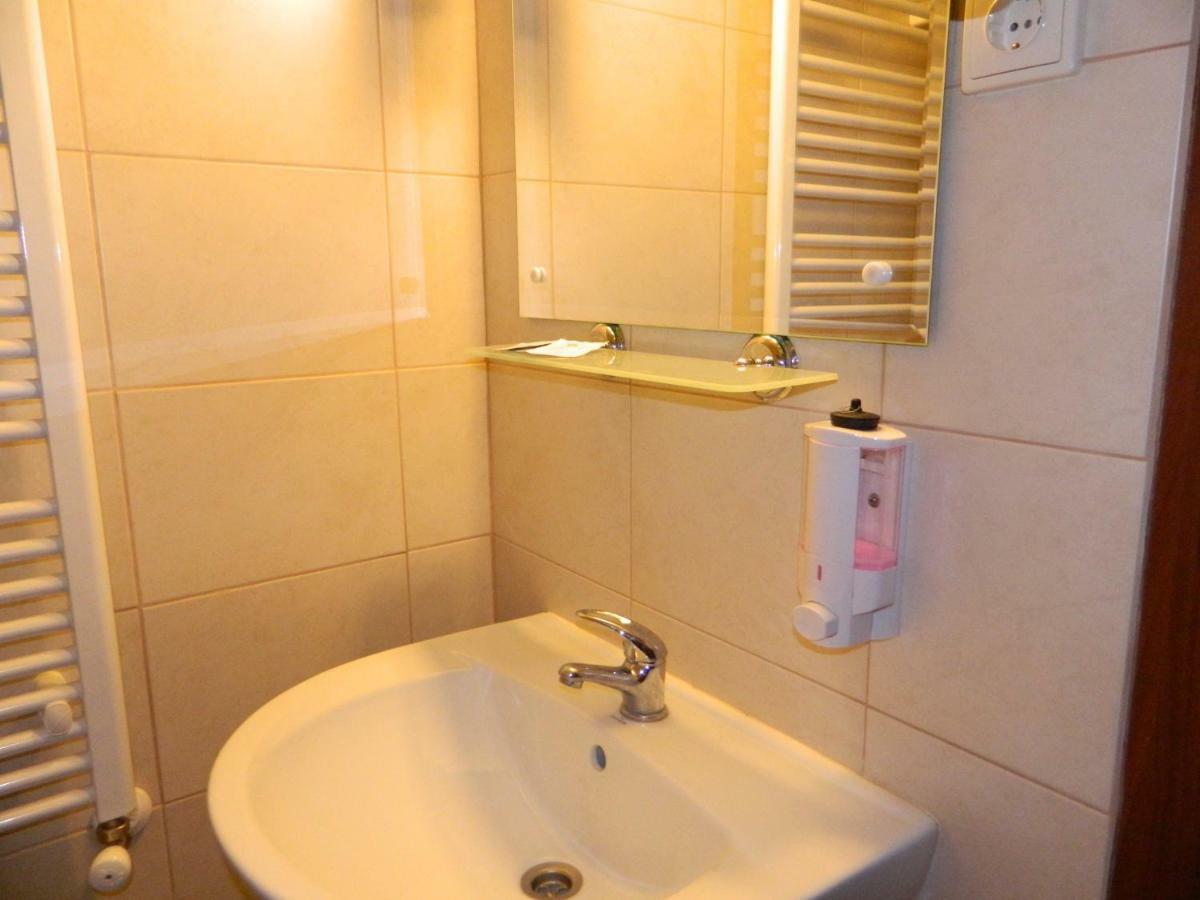 Hotel Restaurant La Conac Batiz Kültér fotó