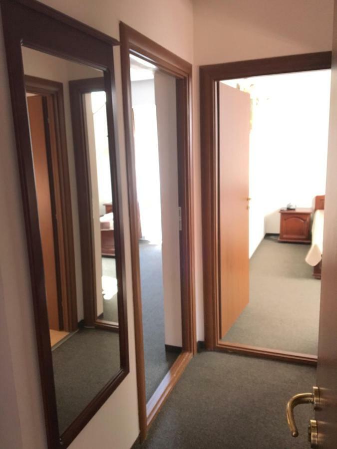 Hotel Restaurant La Conac Batiz Kültér fotó
