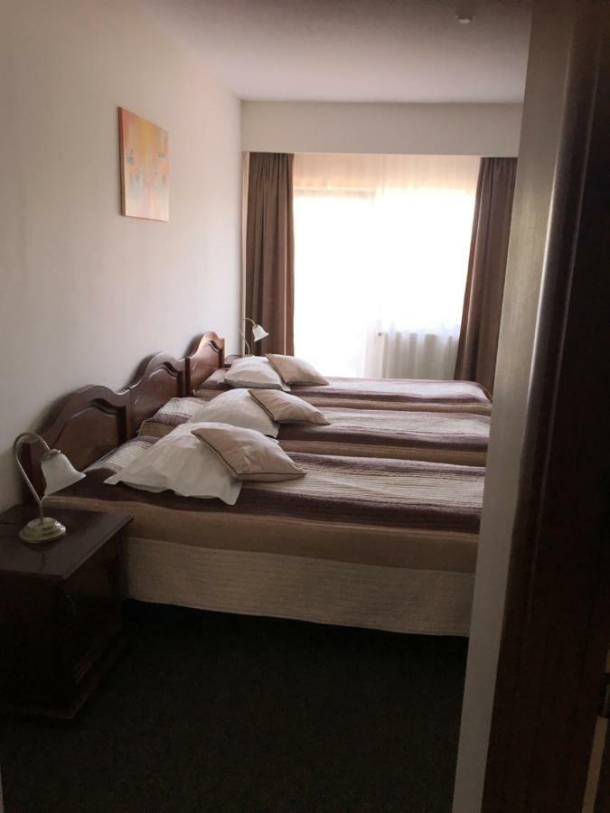 Hotel Restaurant La Conac Batiz Kültér fotó